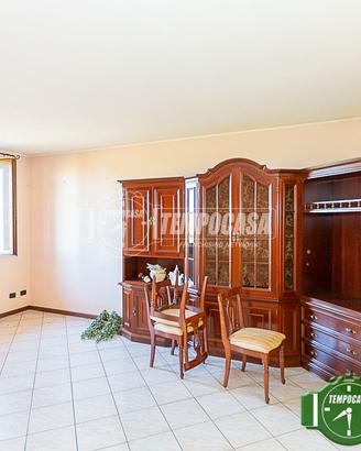 VILLA DI TESTA CON BOX DOPPIO E GIARDINO