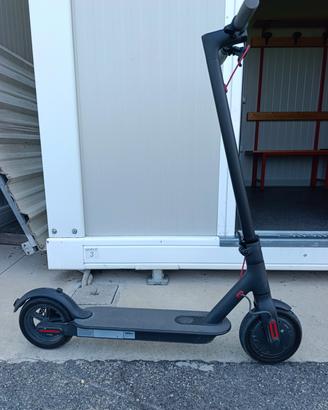 monopattino elettrico Xiaomi m 365