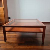 Tavolino da salotto.