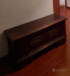 Cassapanca in legno