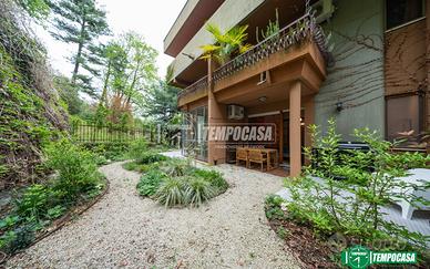 BILOCALE CON GIARDINO RISTRUTTURATO