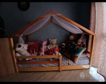 letto montessoriano a forma di casetta 