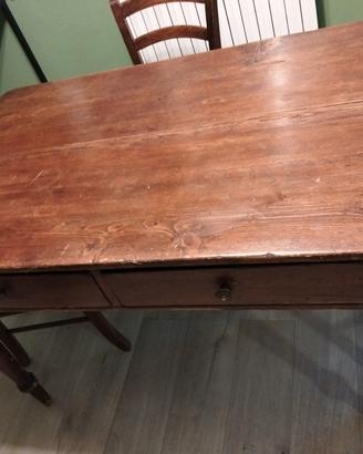 tavolo in legno antico