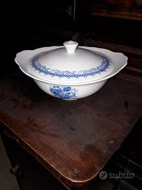 ZUPPIERA IN CERAMICA BIANCA E DECORAZIONE FLOREALE