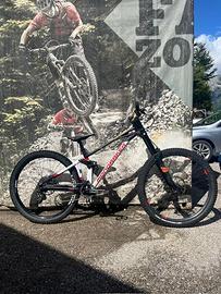 MTB Mondraker Summum Tg. L (F2303L)