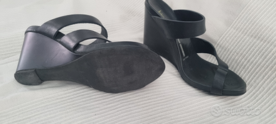 Sandalo pelle nera tacco a zeppa nr 37