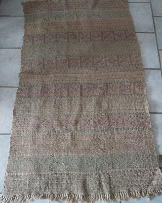 Tappeto artigianale in fibra naturale 