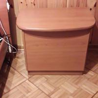 Letto matrimoniale e 2 comodini