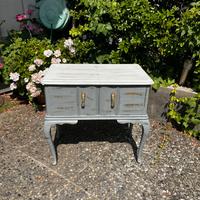 Comodini stile Shabby(restaurati)