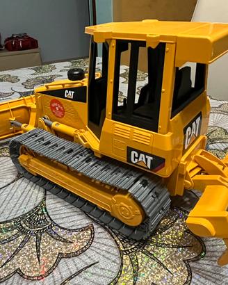 Bruder giocattoli CAT e John Deere