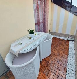 Set tavolo e sedie giardino