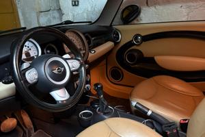 Mini cooperd D R56 incidentata