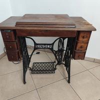 Macchina D'Epoca Singer