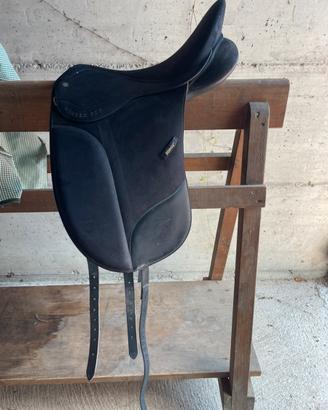 Sella dressage ”Wintec Pro” 17