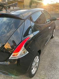 Lancia Y ecochic platinum 1.2 gpl