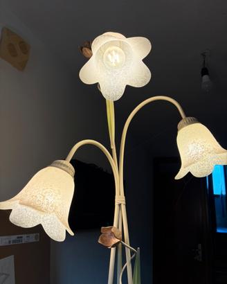 lampada a stelo tema floreale