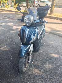 Beverly 300 ie