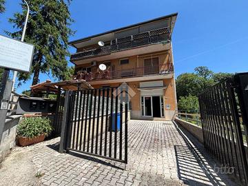 NEGOZIO A RIANO
