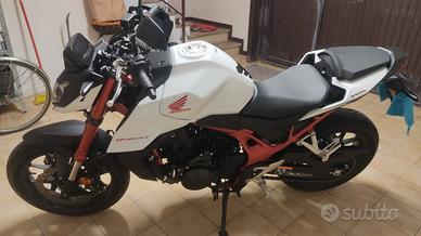 Honda Hornet 750 - 2023