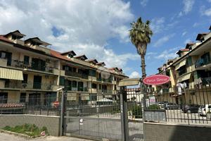 MANSARDA A GIUGLIANO IN CAMPANIA