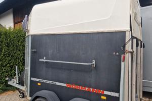 Trailer per due cavalli