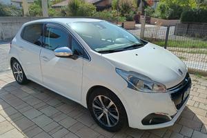 Peugeot 208 PureTech 82 5p. GPL Allure