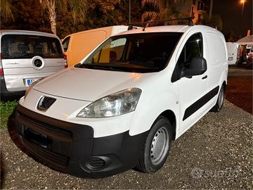 Peugeot Partner 1,6 diesel 3 posti anno 2010