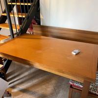 Tavolo e panca contenitore