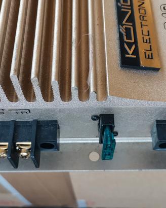 amplificatore audio per auto usato