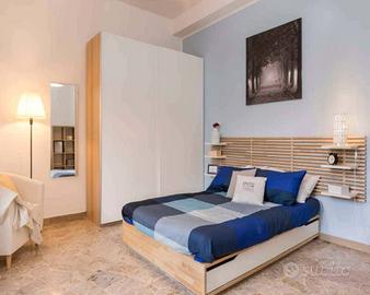 Stanza in appartamento di 124 m² a Milano