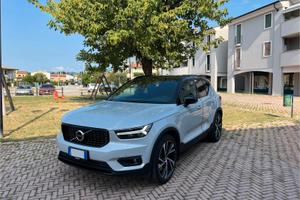 Volvo XC40 T5 recharge R-design Full Optional