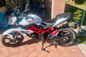 Benelli bn 125- 11/2023 -solo km 3200
