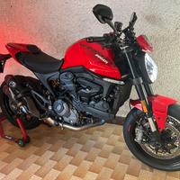 Ducati Monster 937 plus