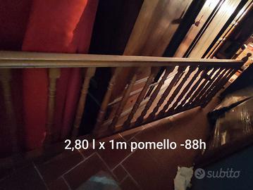 Ringhiera in legno per scala