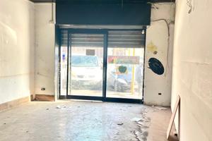 Negozio via scribonio curione