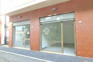 NEGOZIO A BAGNOLO MELLA