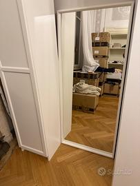 Specchio IKEA grande con cornice bianca