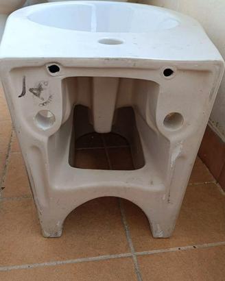 Sanitari a muro nuovi mai utilizzati