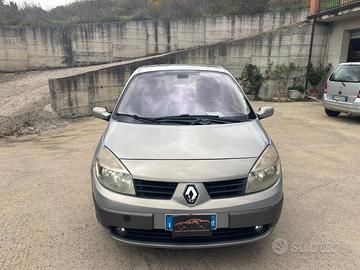 Renault Scenic Scénic 1.9 dCi 7 POSTI Luxe Dynamiq