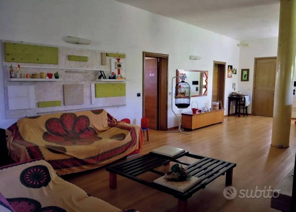 Casa – Uggiano la Chiesa, Casamassella - Vista 3