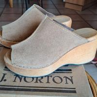 Zoccoli in vera pelle scamosciata N.36 J Norton