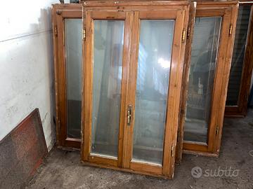 Finestre in legno doppio vetro