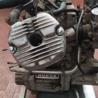 Motore Honda 500cx completo di carburatori