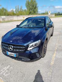 Mercedes GLA 180D automatica