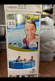 Piscina fuori terra INTEX