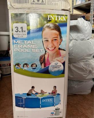 Piscina fuori terra INTEX
