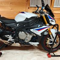 BMW S1000 R