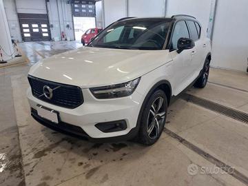 VOLVO XC40 T4 Recharge Plug-in Hybrid R-design