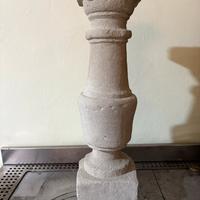 Colonnina per balaustra antica