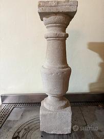 Colonnina per balaustra antica